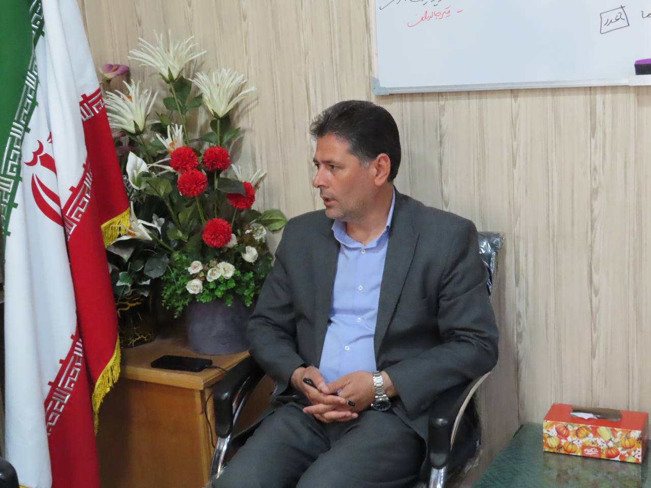 بازدید سرزده سعید شکورزاده فرماندار چایپاره از شهرداری قره ضیاءالدین