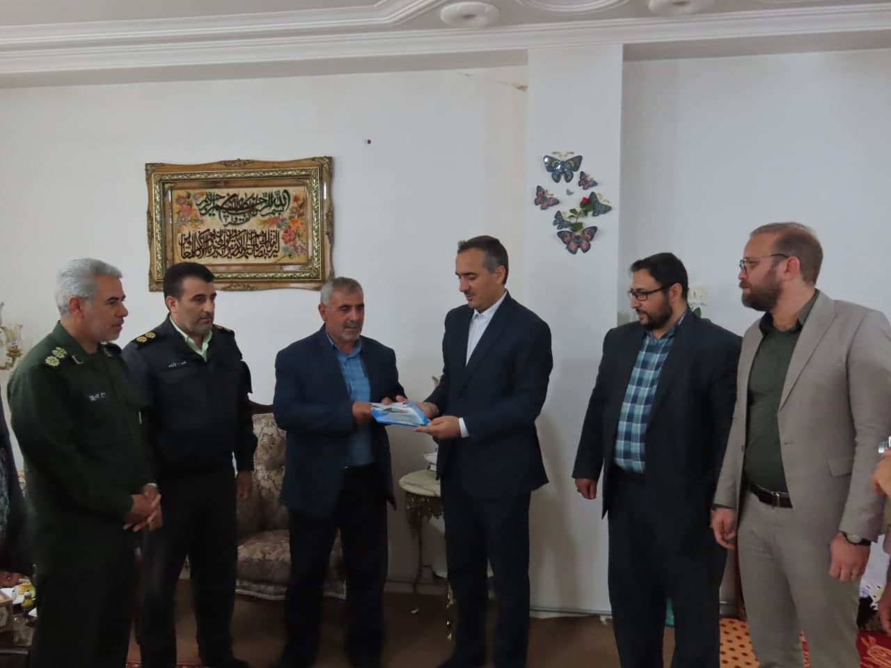 تجلیل از مقام شامخ خانواده معظم شهداء شهرستان چایپاره