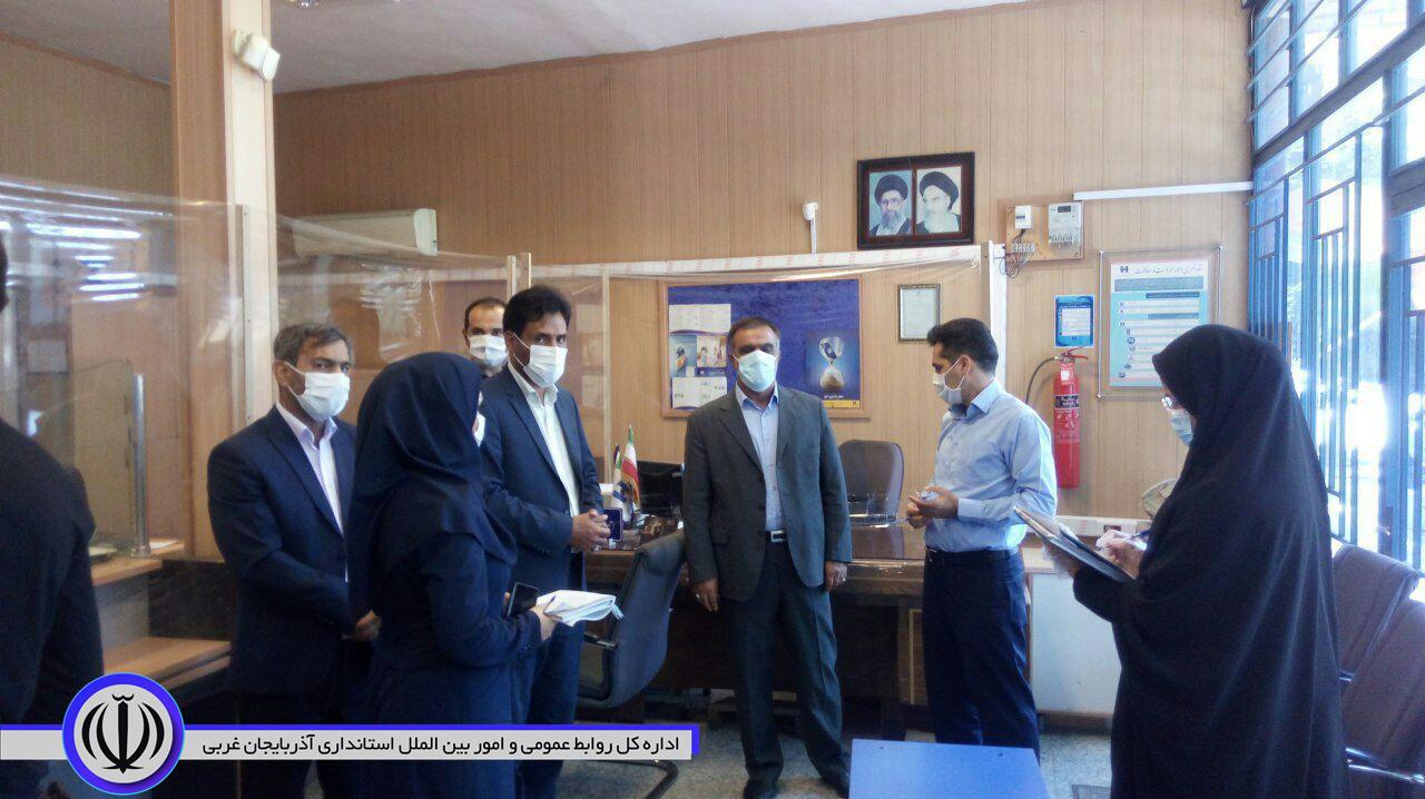 بازدید سرزده فرماندار از بانک ها ودفاتر پیشخوان در شهرستان چایپاره