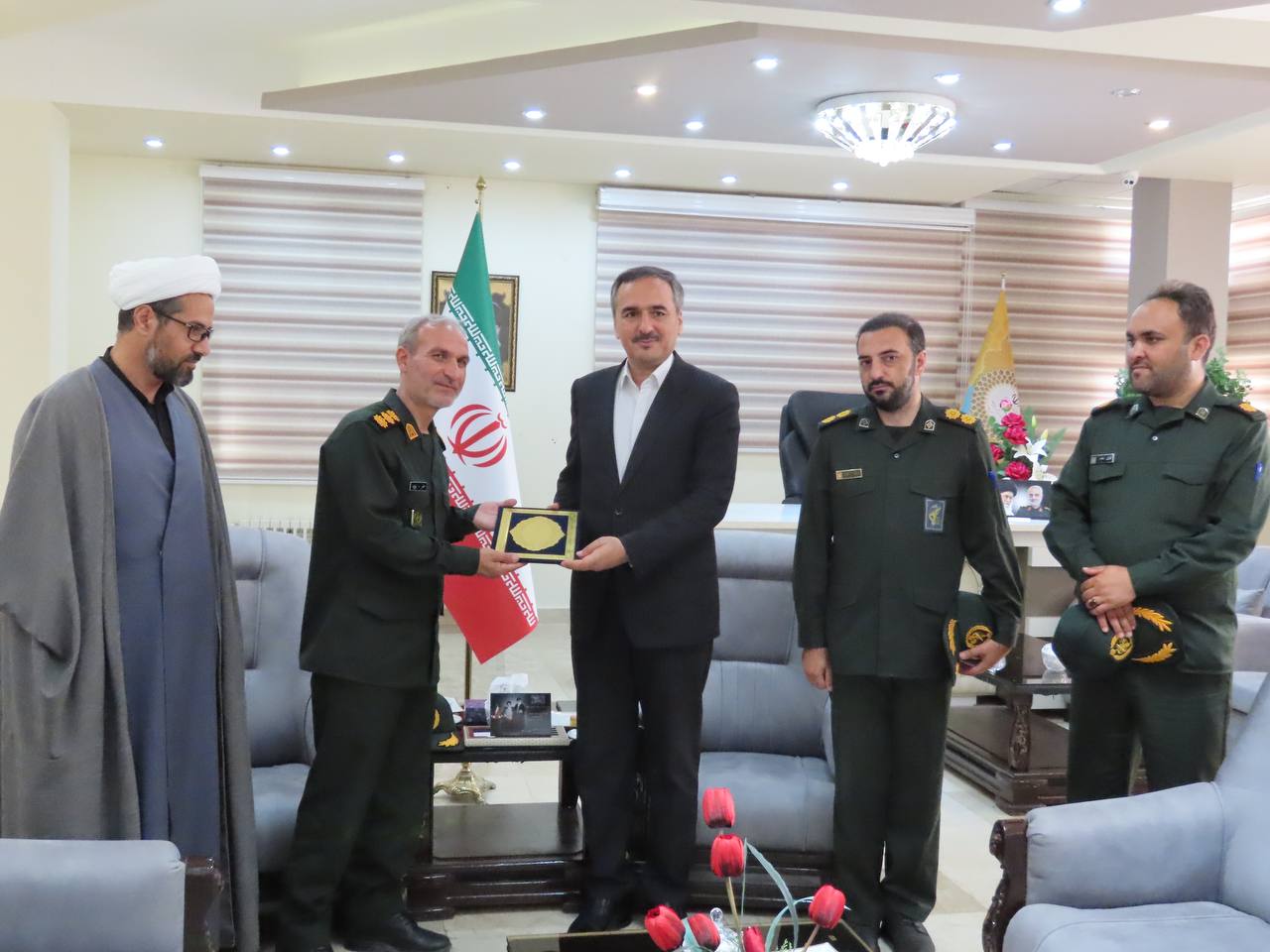 دیدار فرمانده ناحیه مقاومت بسیج شهرستان با فرماندار