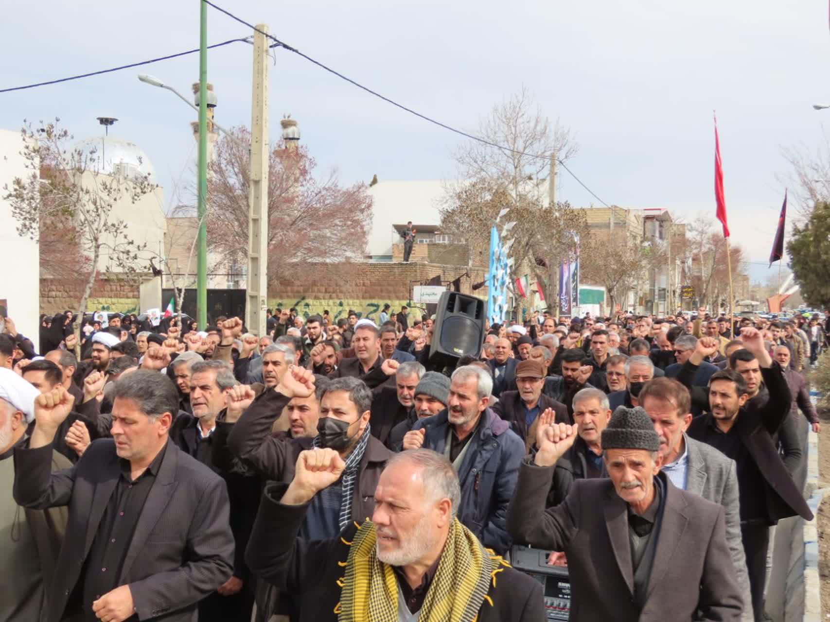 راهپیمایی محکومیت جنایات بی‌سابقه آمریکای جنایتکار و رژیم صهیونسیتی و ابراز ارادت به رهبر شهید انقلاب اسلامی در چایپاره