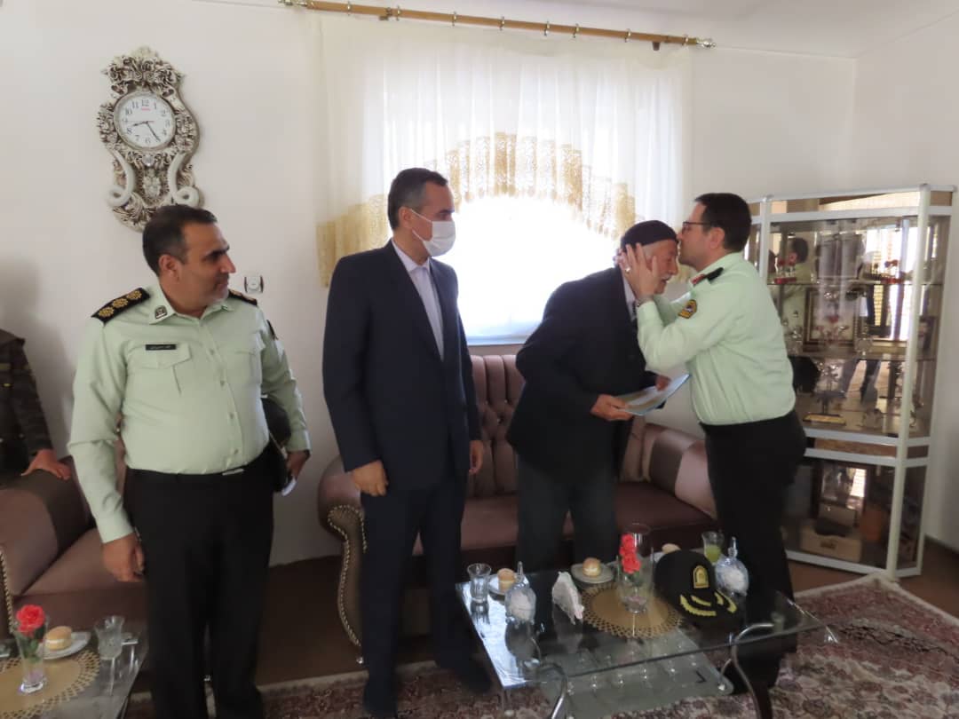 دیدار و دلجویی با خانواده معزز خانواده شهید اکبر جعفرزاده