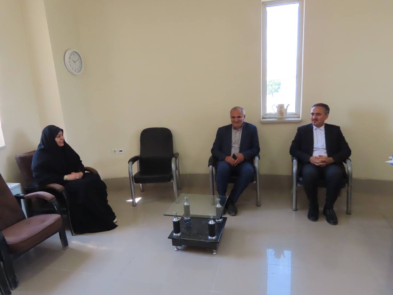 بازدید سرزده سعید شکورزاده فرماندار چایپاره از شعبه شهرستانی بنیاد بین المللی آبشار عاطفه ها