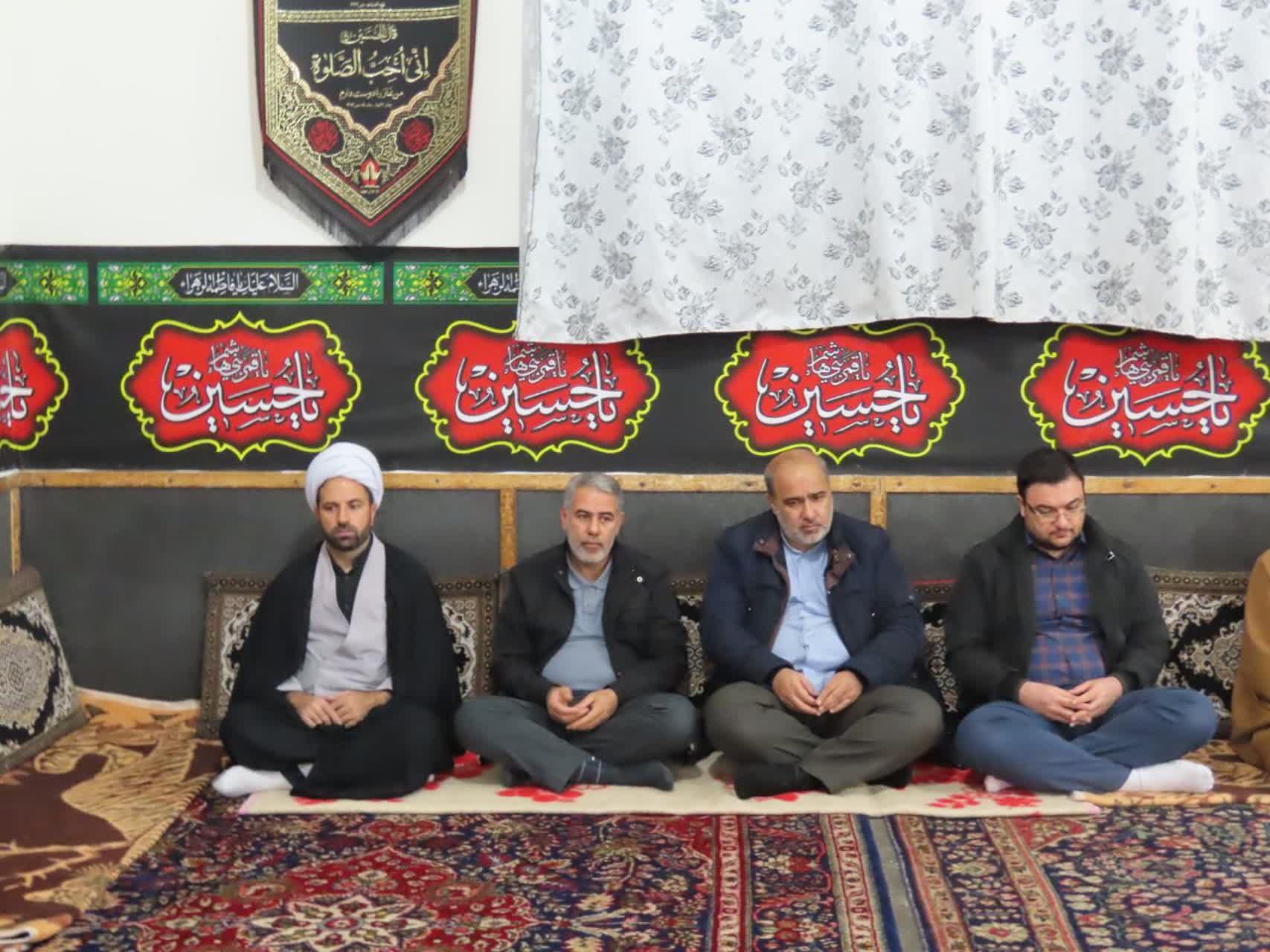 حضور فرماندار چایپاره در مراسم ایام فاطمیه در شهر حاجیلار