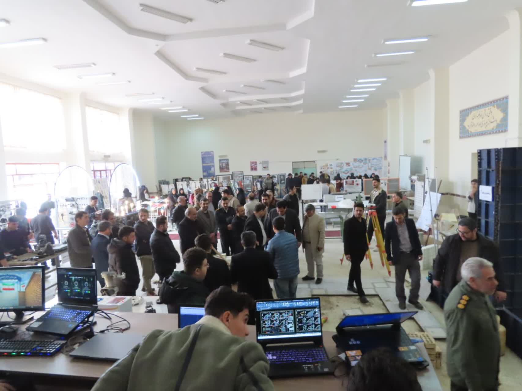 افتتاح نمایشگاه دست‌سازه‌های هنرجویان فنی و حرفه‌ای و کاردانش شهرستان چایپاره