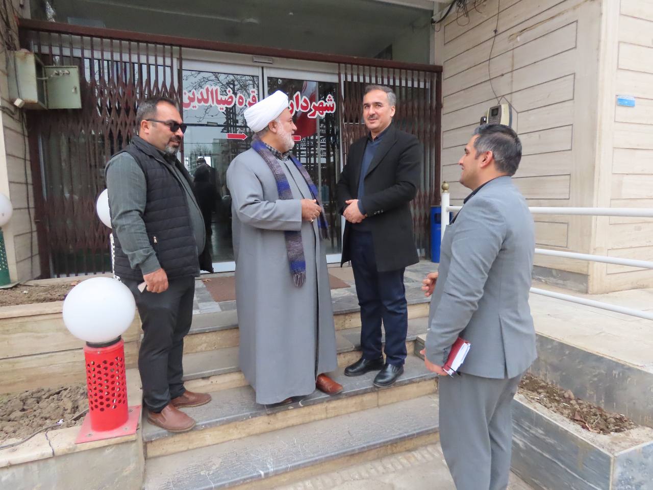 بازدید سرزده سعید شکورزاده فرماندار چایپاره از شهرداری قره ضیاءالدین