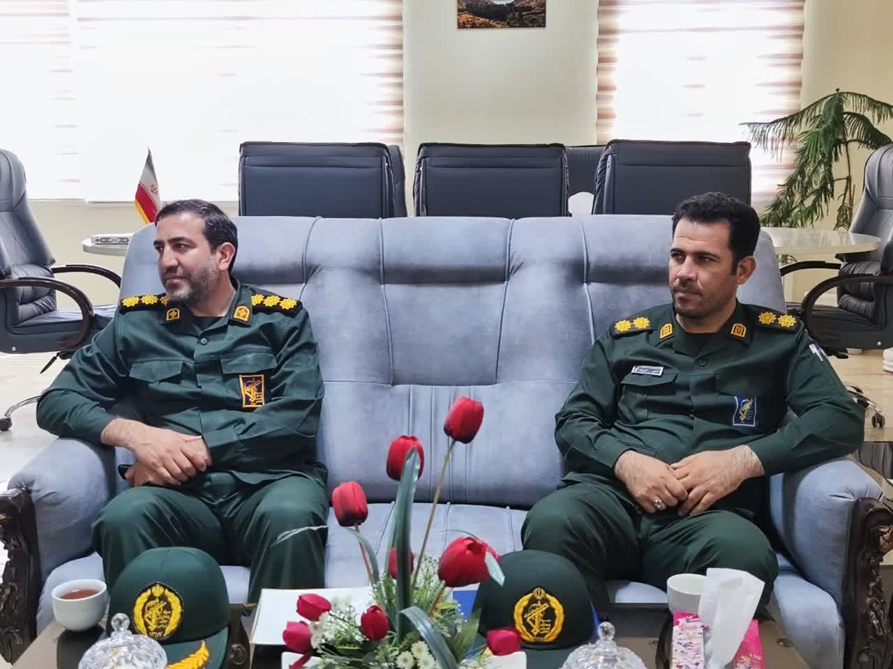 دیدار فرمانده ناحیه مقاومت بسیج شهرستان پلدشت با سرپرست فرمانداری چایپاره جهت تبریک انتصاب ایشان