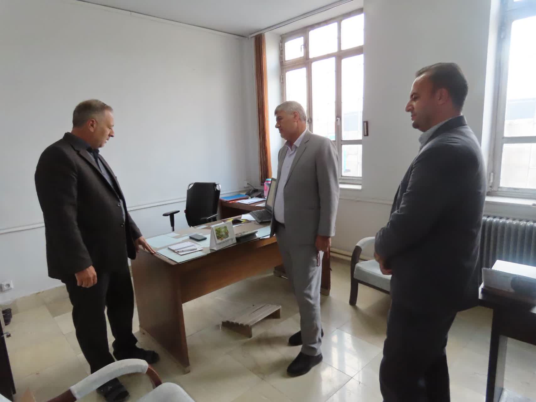 بازدید سرزده رضا اقلیمیان فرماندار چایپاره از جهاد کشاورزی