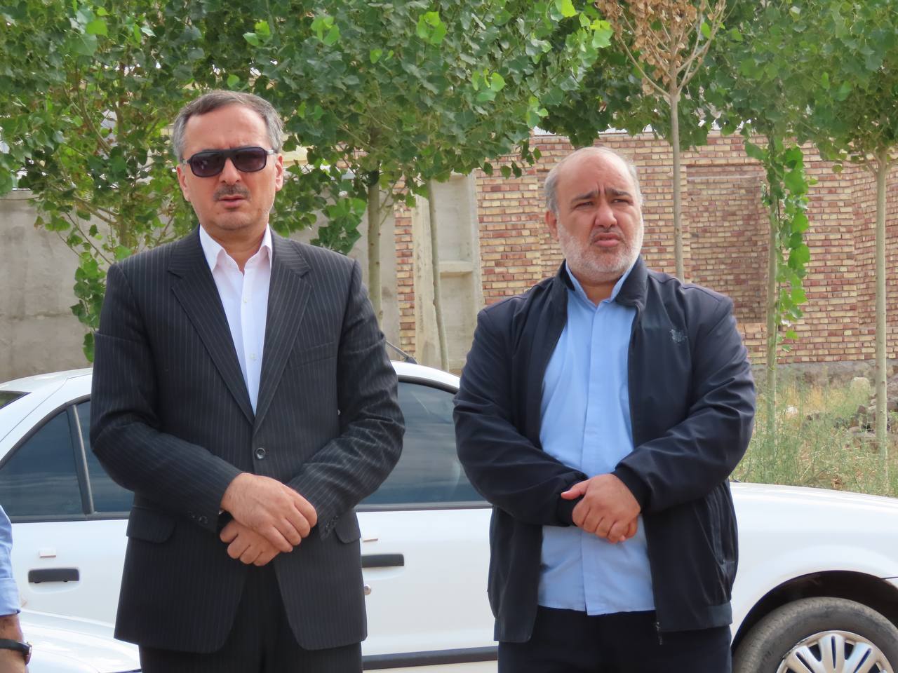 بازدید میدانی فرماندار از محل زمین احداث خانه بهداشت و چمن مصنوعی روستای بابل آباد