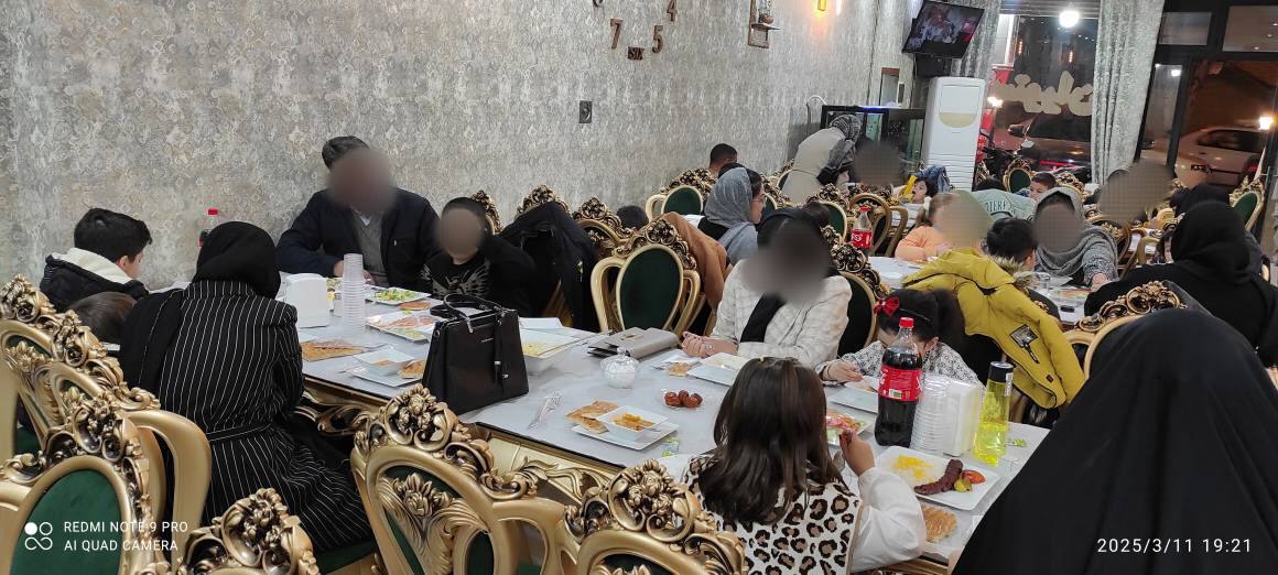 برگزاری ضیافت افطاری ساده در بین توان یابان تحت پوشش بهزیستی شهرستان چایپاره