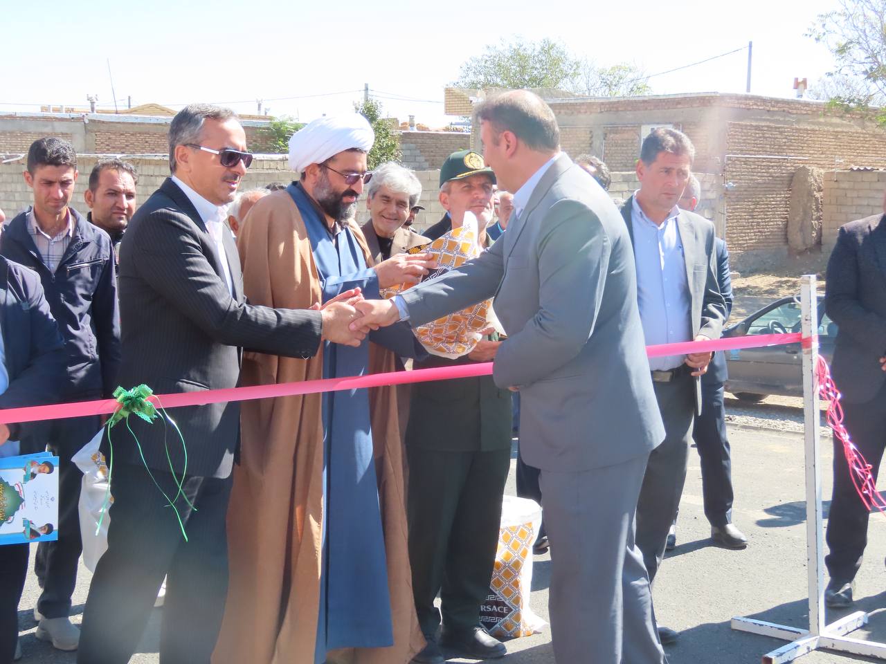 افتتاح آسفالت طرح هادی و آسفالت معابر روستای کامل آباد