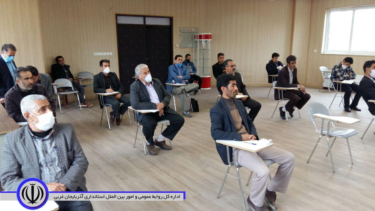 اولین نشست مشورتی دهیاران بخش مرکزی در شهرستان چایپاره برگزار شد
