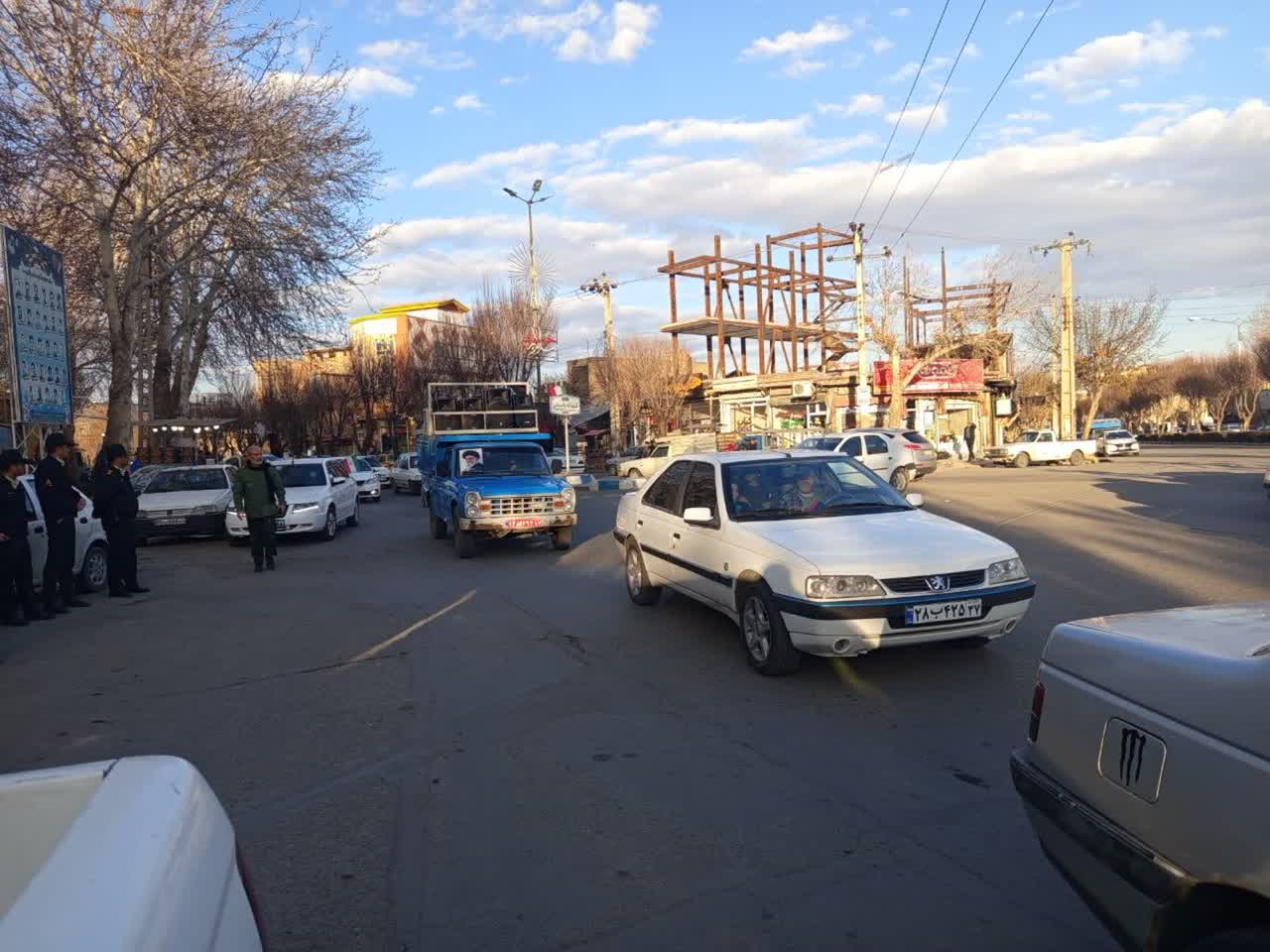 برگزاری مراسم رژه خودرویی در چایپاره