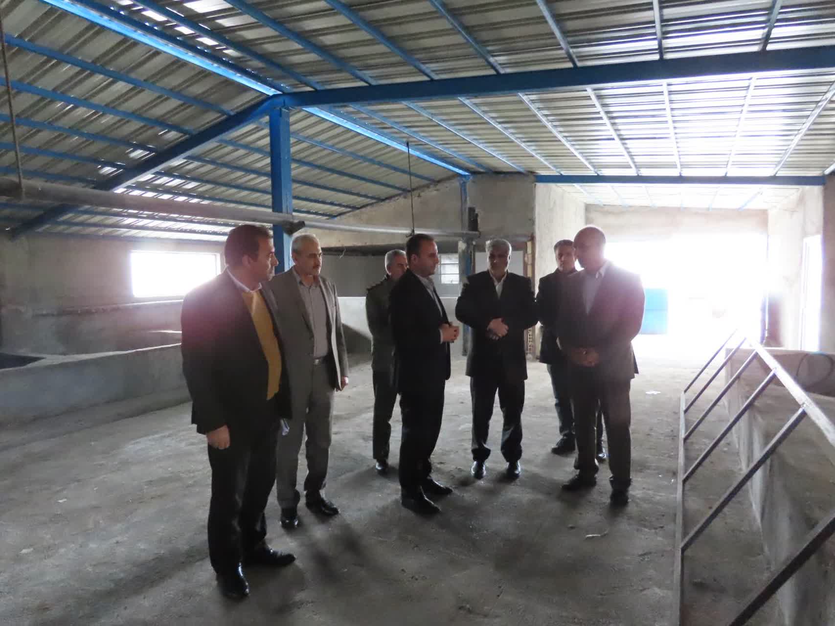 بازدید فرماندار شهرستان و سرپرست معاونت هماهنگی امور اقتصادی استانداری آذربایجان غربی از طرح‌ها و پروژه‌های سرمایه‌گذاری در دست اقدام