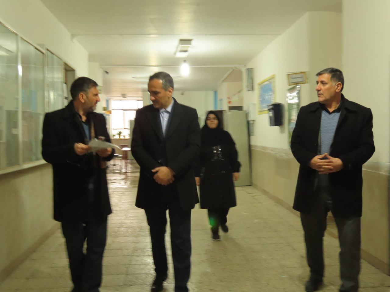 بازدید فرماندار شهرستان چایپاره از هنرستان حضرت زهرا
