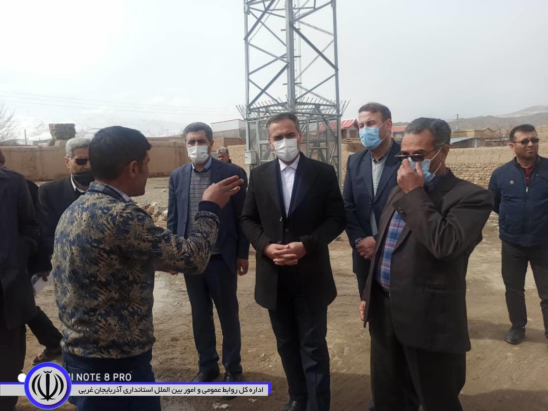 بازدید فرماندار و جمعی از مسئولان شهرستان از روستای قنات میرزاجلیل از توابع بخش مرکزی شهرستان چایپاره