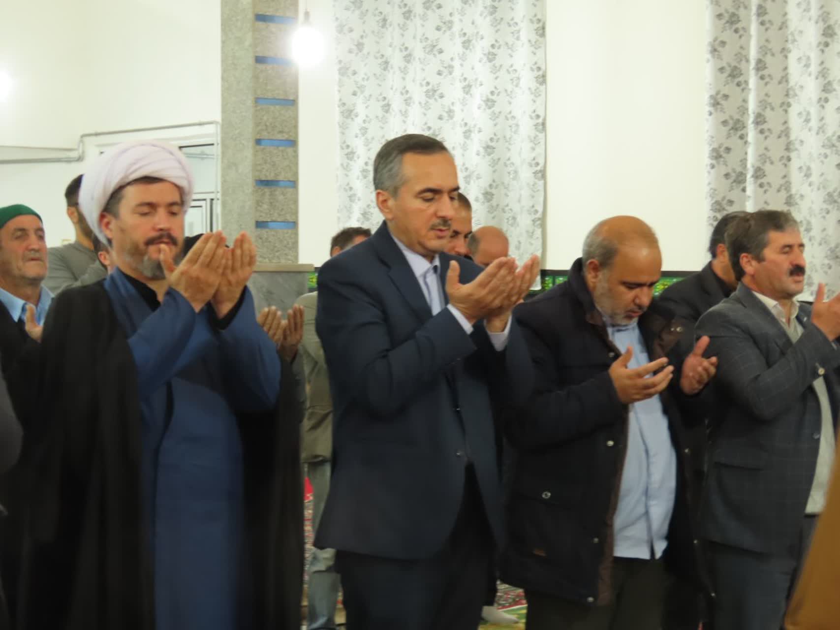 حضور فرماندار چایپاره در مراسم ایام فاطمیه در شهر حاجیلار