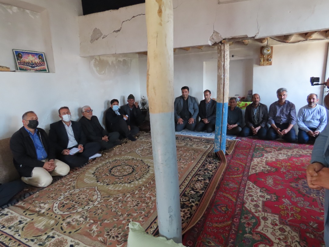 بازدید فرماندار و نماینده مردم شهرستان های خوی و چایپاره در مجلس شورای اسلامی از روستا های بخش مرکزی