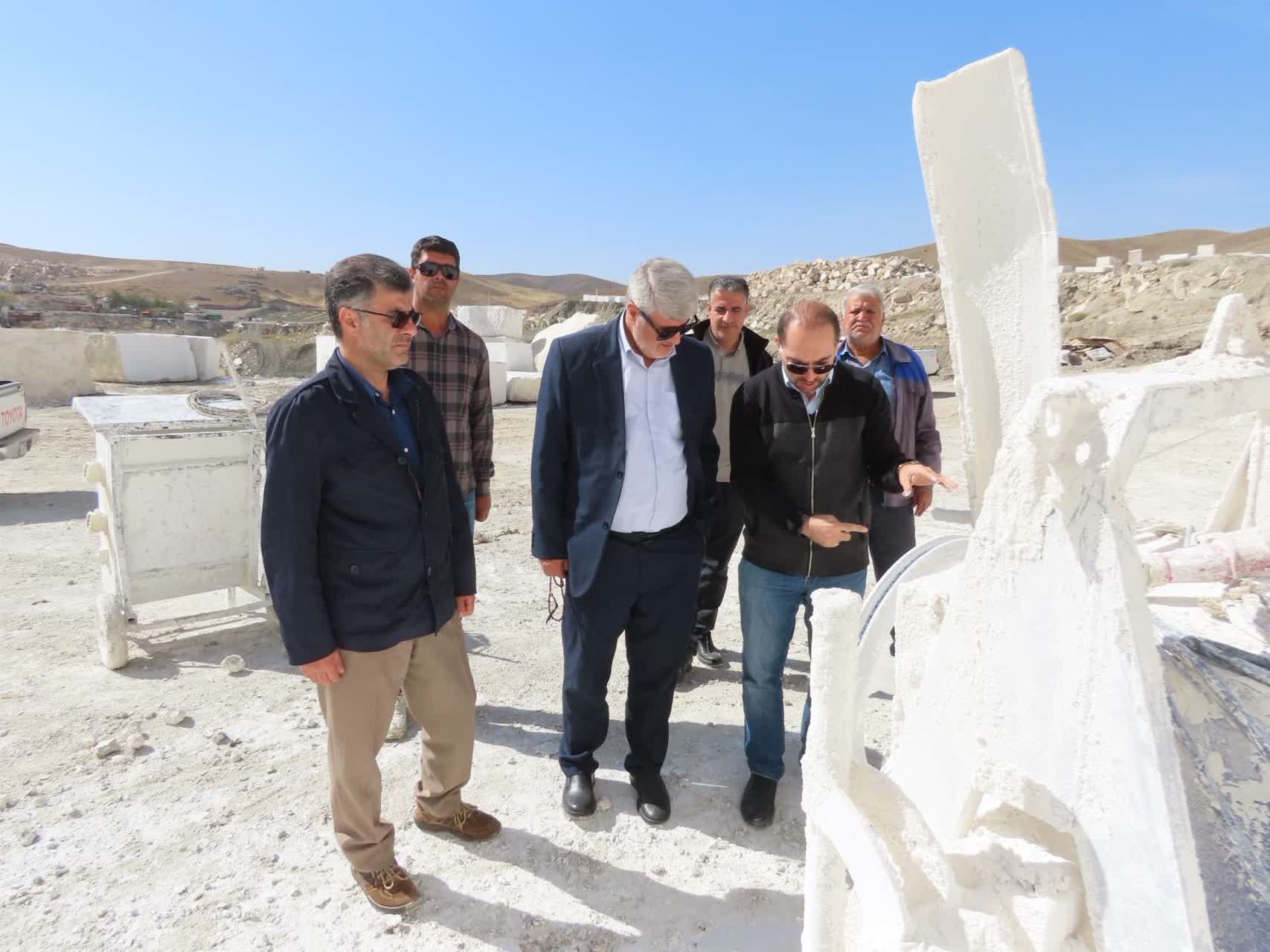 بازدید فرماندار چایپاره از معدن مرمریت بسطام