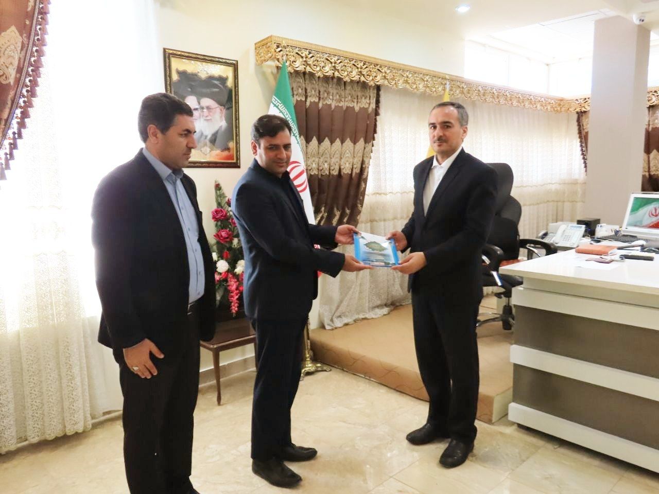 ابقاء رییس اداره ثبت احوال شهرستان چایپاره