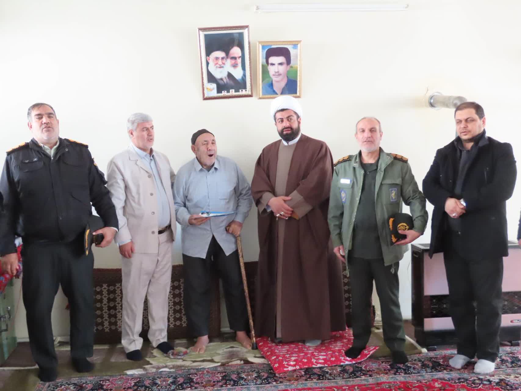 تجلیل از مقام شامخ خانواده معظم شهداء شهرستان چایپاره