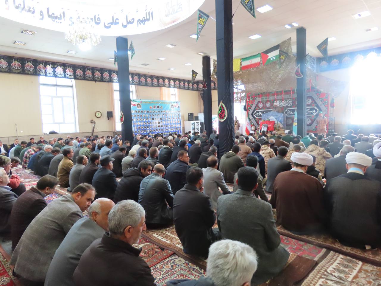 برپایی نماز عبادی سیاسی جمعه 2 آذرماه 1403 شهرستان چایپاره، به امامت حجت الاسلام و المسلمین رسول جمشیدی امام جمعه و با حضور مردم مومن و مسئولین شهرستان چایپاره در مسجد جامع شهر قره ضیاءالدین برگزار شد