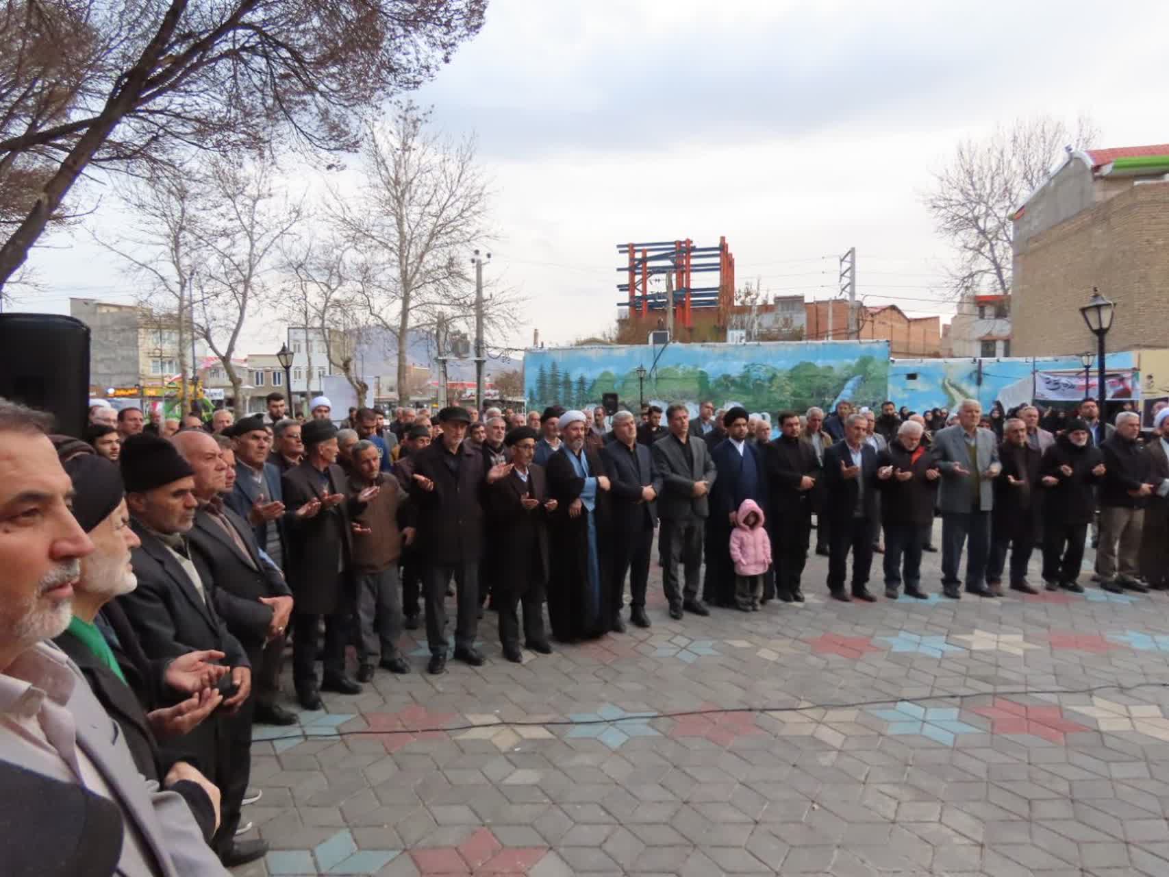 برگزاری مراسم دعا و استغاثه به امام مهدی(عج)