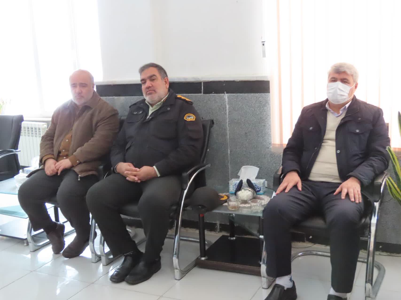 دیدار فرماندار و اعضای شورای تأمین با فرمانده مقاومت ناحیه بسیج سپاه شهرستان