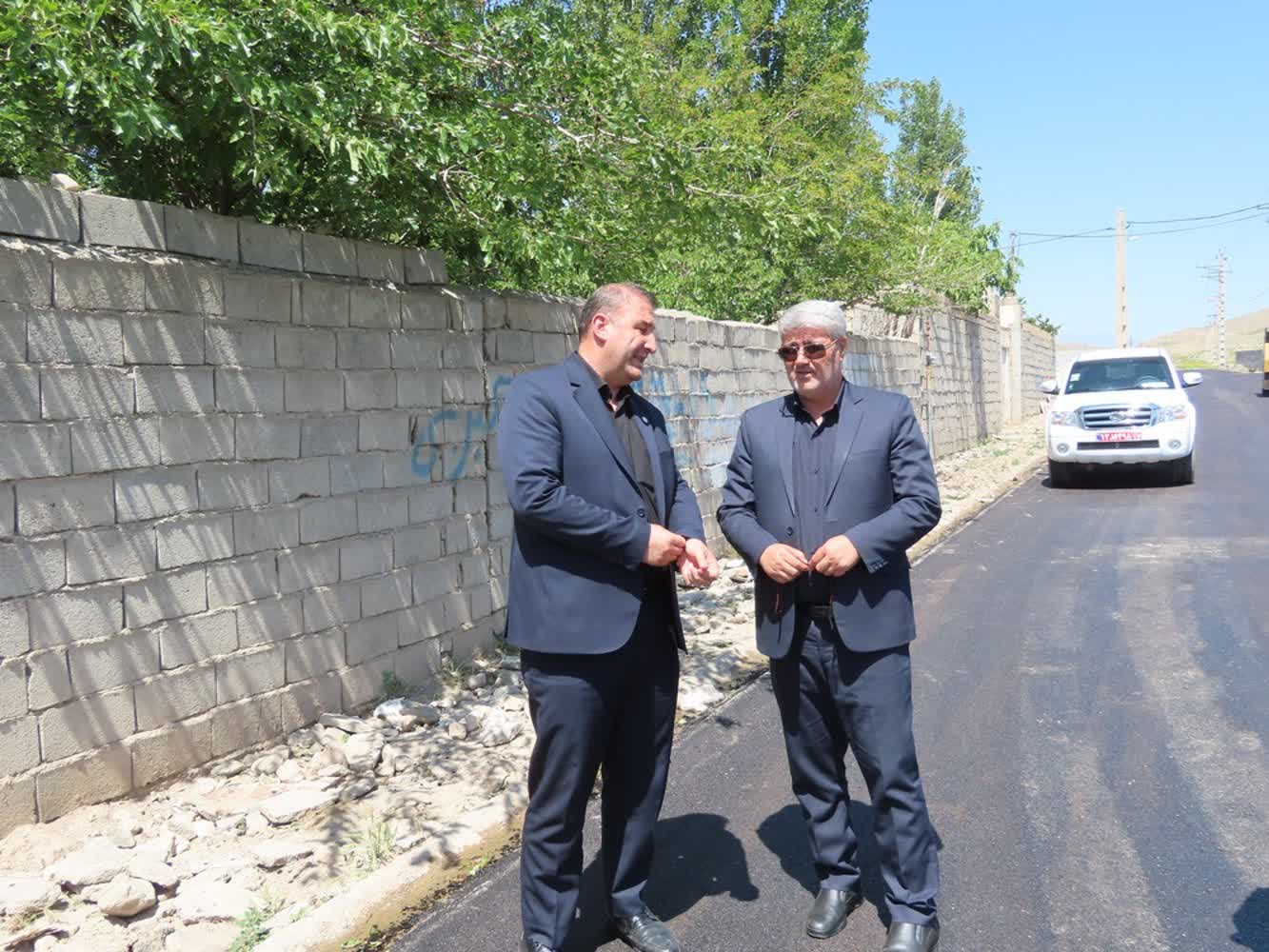 طرح عمرانی بهسازی و آسفالت معابر روستای قنات باقر بیگ  آماده افتتاح شد