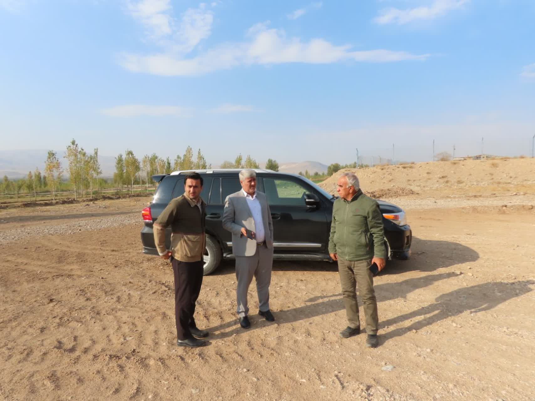 بازدید فرماندار چایپاره از عملیات عمرانی بزرگراه ایواوغلی - گیت ورودی منطقه آزاد ماکو در محدوده شهرستان