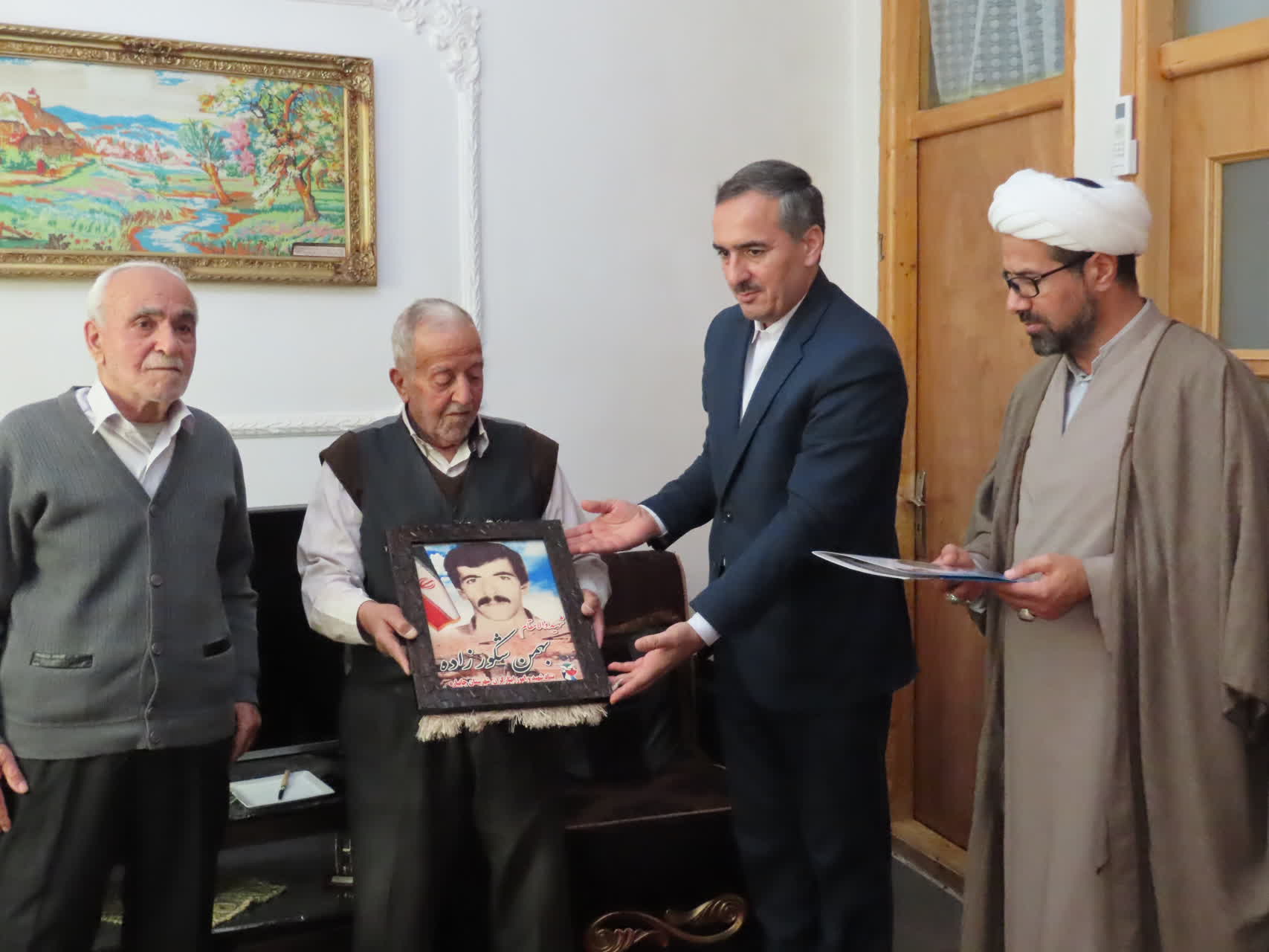 تجلیل از مقام شامخ خانواده شهداء شهرستان چایپاره