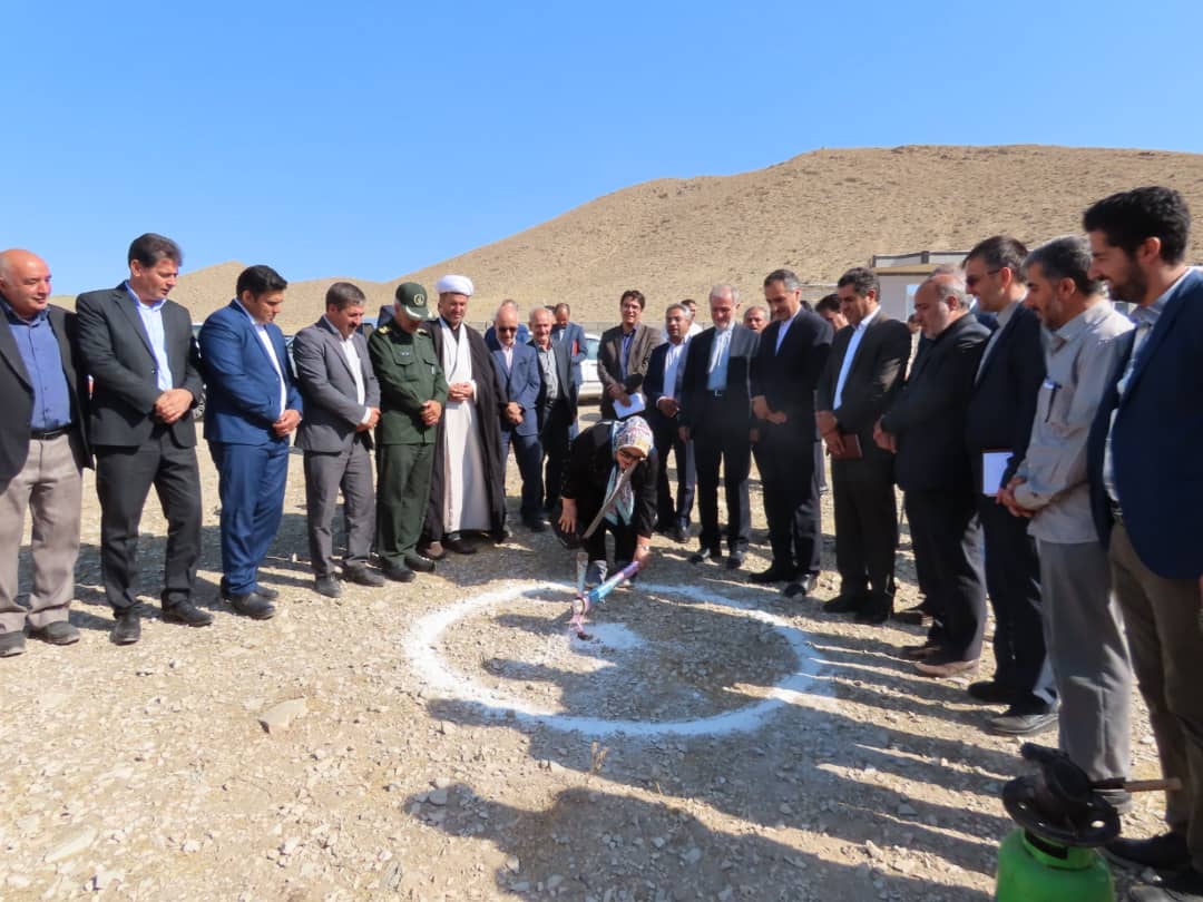 آیین کلنگ زنی مدرسه خیر ساز روستای یوسف آباد با حضور معاون توسعه مدیریت و منابع استاندار آذربایجان غربی