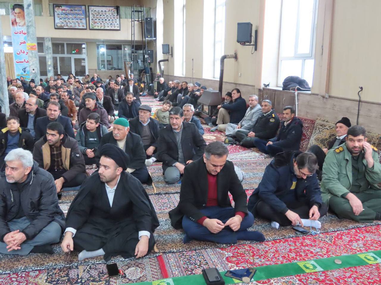 برگزاری نماز عبادی سیاسی جمعه شهرستان چایپاره به امامت حضرت حجت الاسلام و المسلمین دکتر محمد امین کریم پور
