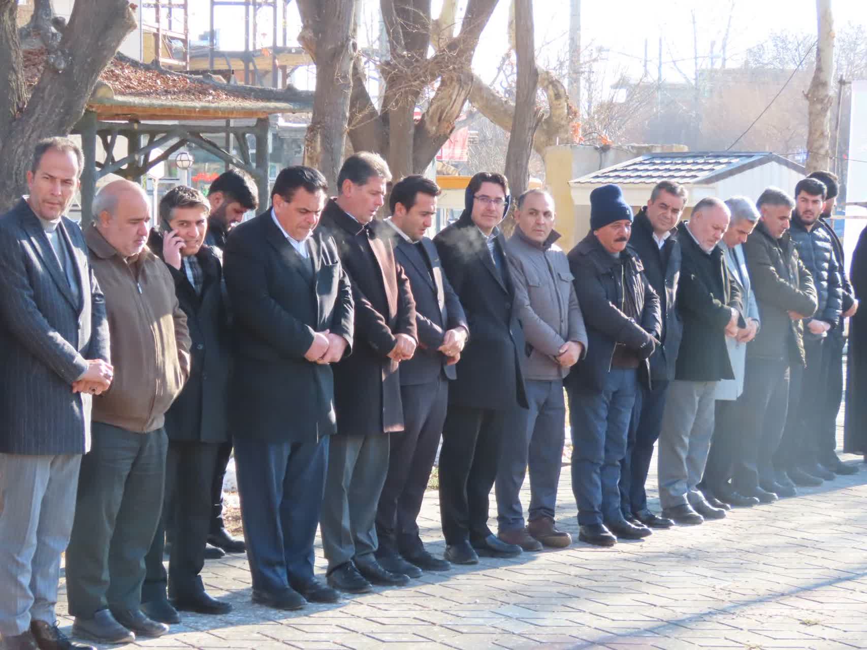 برگزاری آیین غبارروبی و عطرافشانی مزار مطهر شهدای گمنام شهرستان چایپاره