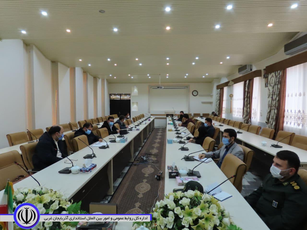 جلسه هم اندیشی در مورد ساختمان سی تی اسکن و آی سیو و زمین محل احداث بیمارستان ۶۴ تختخوابی در شهرستان چایپاره