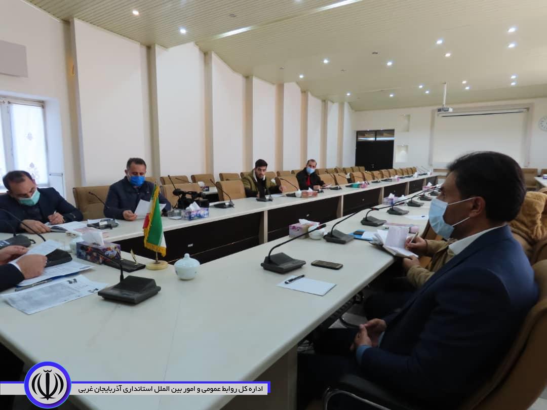 دومین نشست رسانه ای فرماندار با اصحاب رسانه در شهرستان چایپاره برگزار شد.