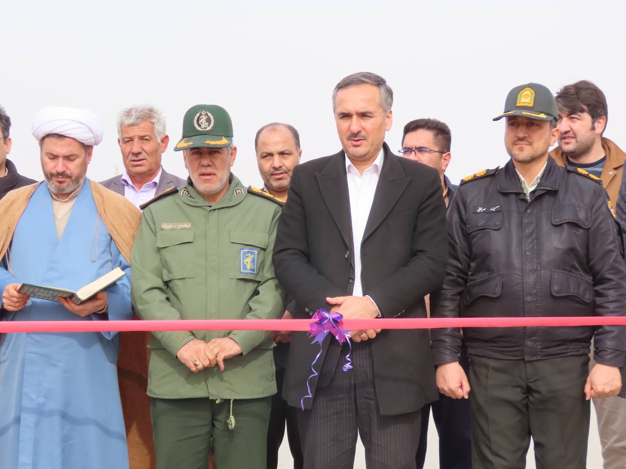 در ششمین روز از مراسم سالروز دهه فجر صورت گرفت: افتتاح طرح هادی و آسفالت معابر روستای شیرین بلاغ