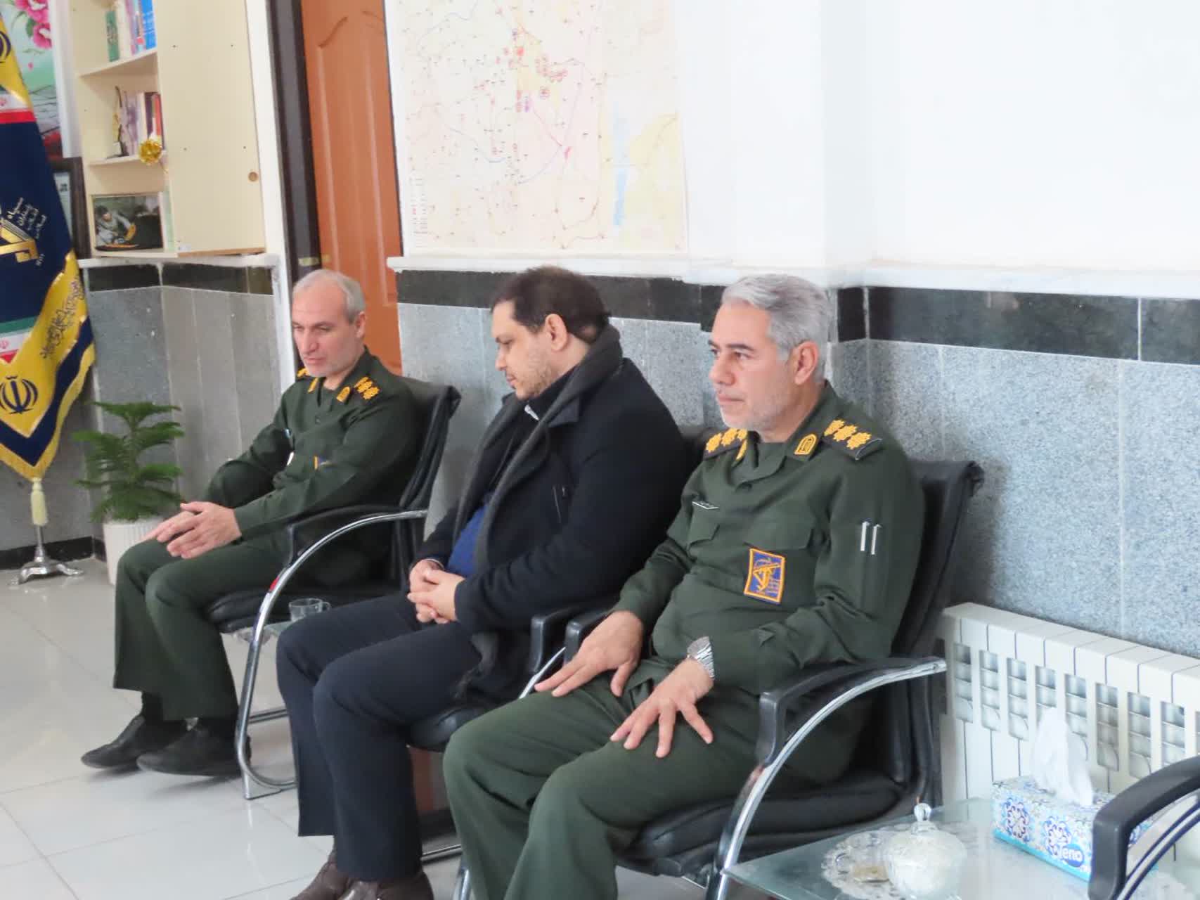 دیدار فرماندار و اعضای شورای تأمین با فرمانده مقاومت ناحیه بسیج سپاه شهرستان
