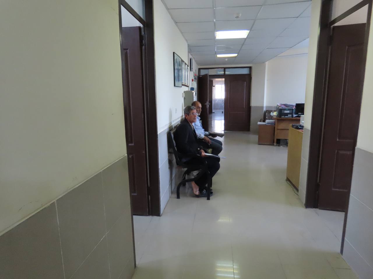 بازدید سرزده سعید شکورزاده فرماندار چایپاره از اداره ثبت اسناد و املاک
