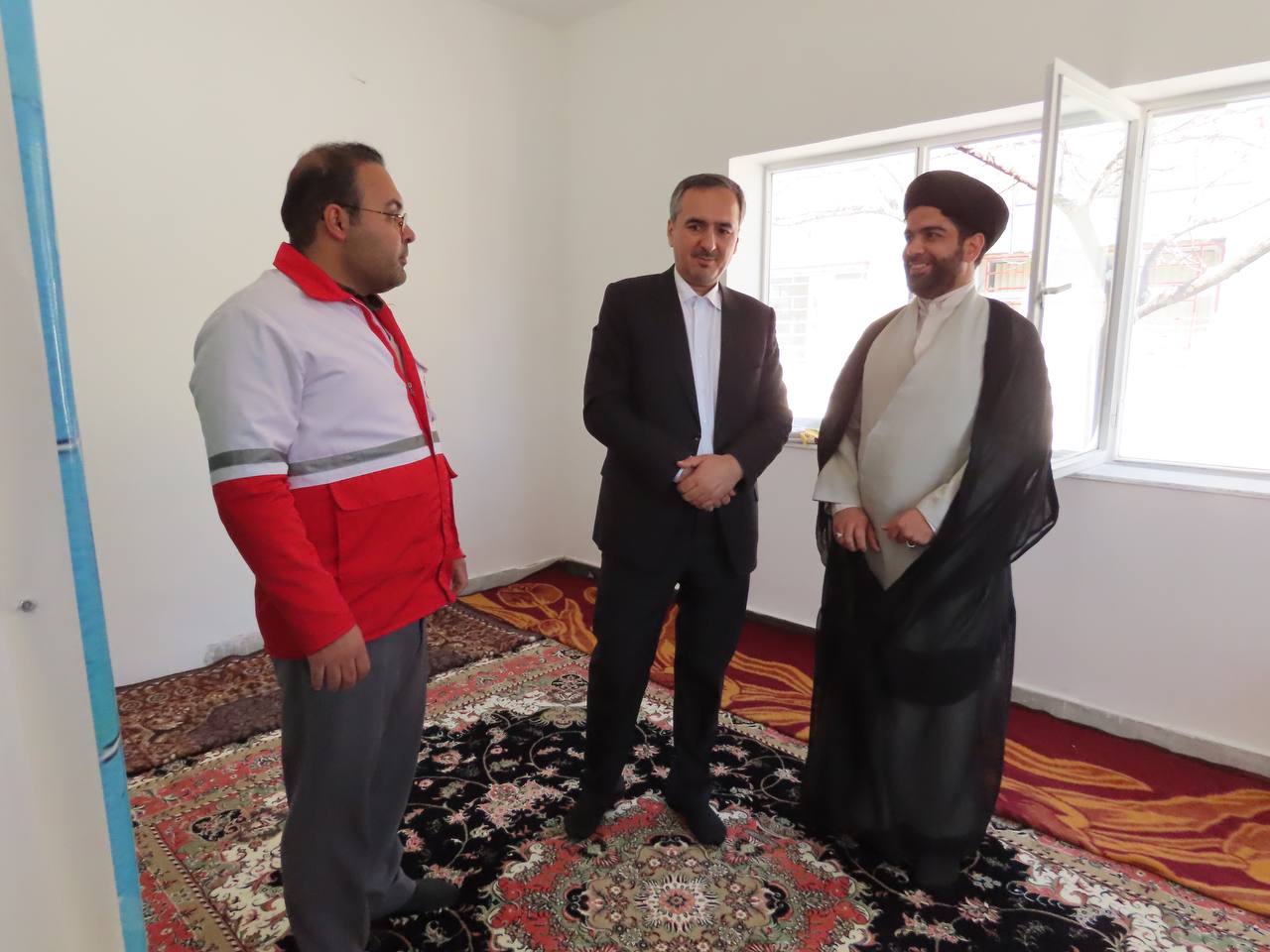 بازدید سرزده سعید شکورزاده فرماندار چایپاره از جمعیت هلال احمر