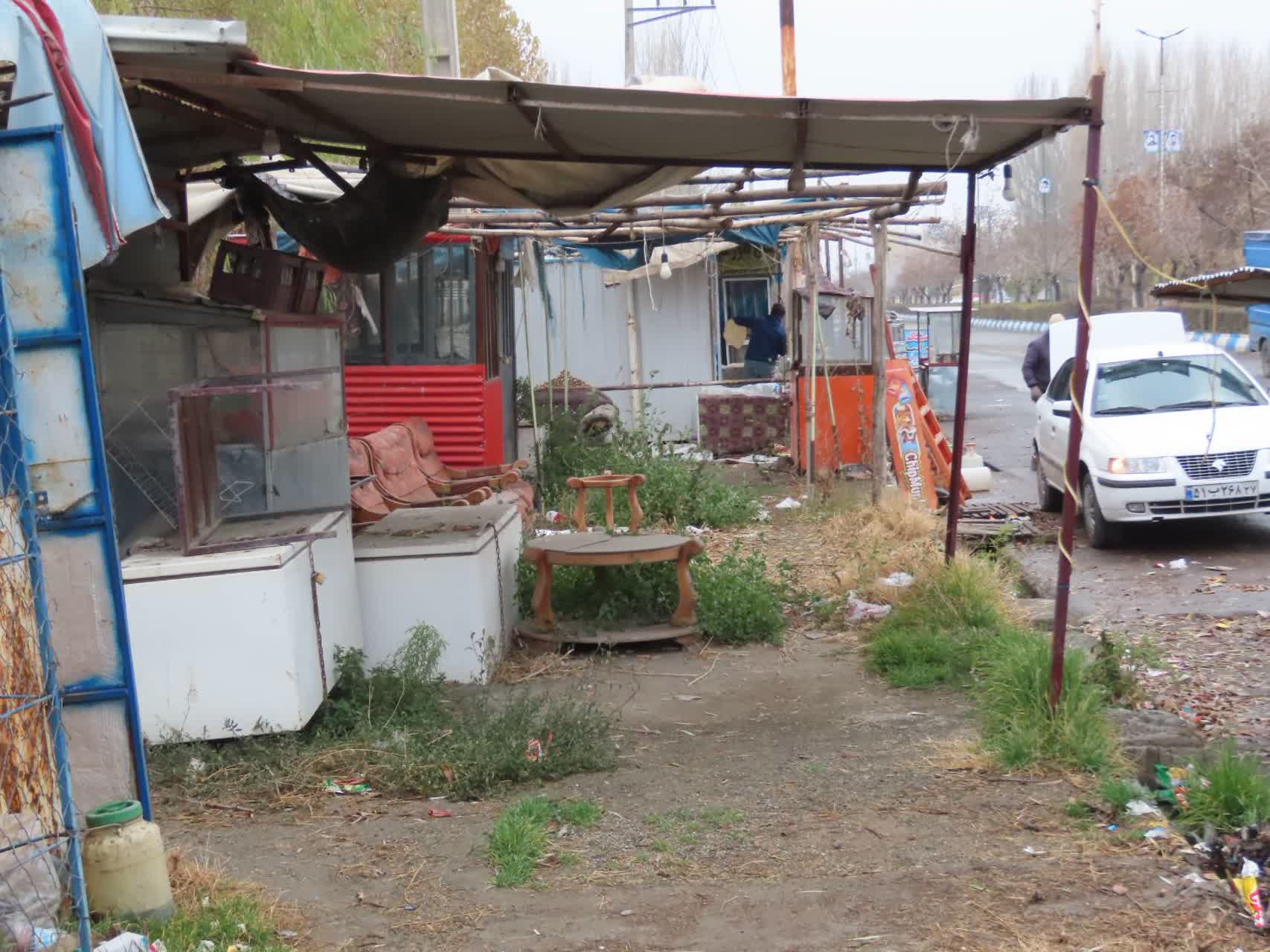 بازدید رضا اقلیمیان فرماندار چایپاره از کیوسک‌ها و دکه‌های واقع در ورودی شهر قره ضیاءالدین