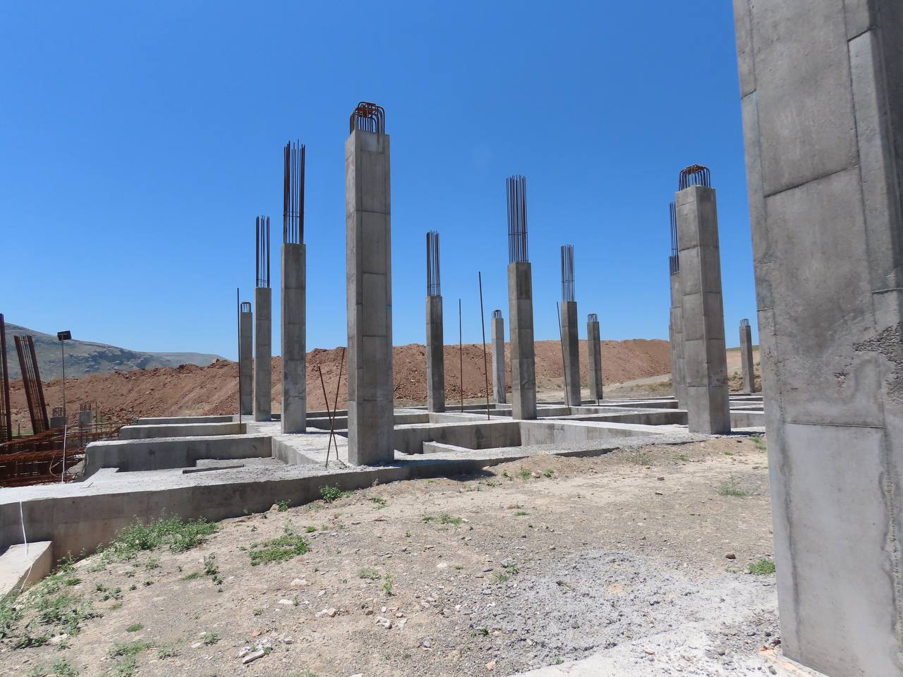 بازدید فرماندار و نماینده مردم شهرستان چایپاره از بیمارستان 96 تختخوابی حضرت ولی عصر(عج)