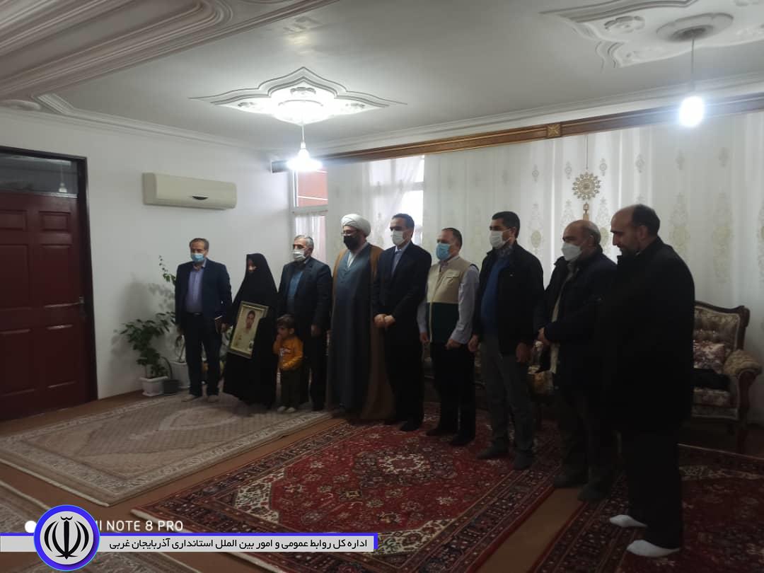 دیدار و تجلیل از خانواده های معظم شهداء به مناسبت سالروز وفات حضرت ام البنین سلام الله علیها و روز تکریم مادران و همسران شهداء