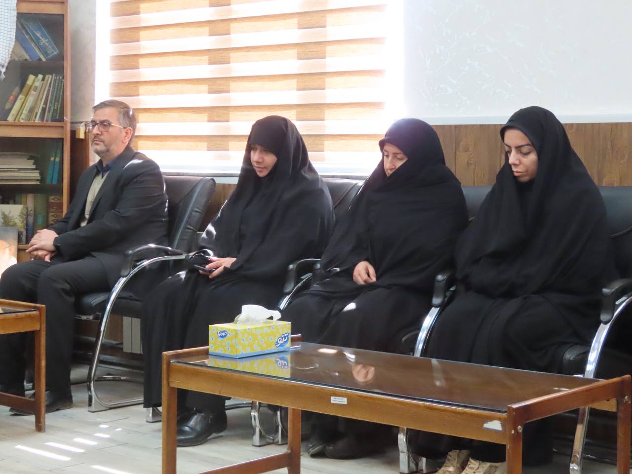 بازدید سرزده سعید شکورزاده فرماندار چایپاره از مدیریت آموزش و پرورش