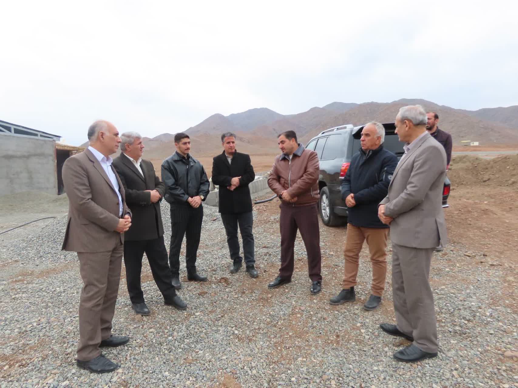 بازدید فرماندار شهرستان و سرپرست معاونت هماهنگی امور اقتصادی استانداری آذربایجان غربی از طرح‌ها و پروژه‌های سرمایه‌گذاری در دست اقدام