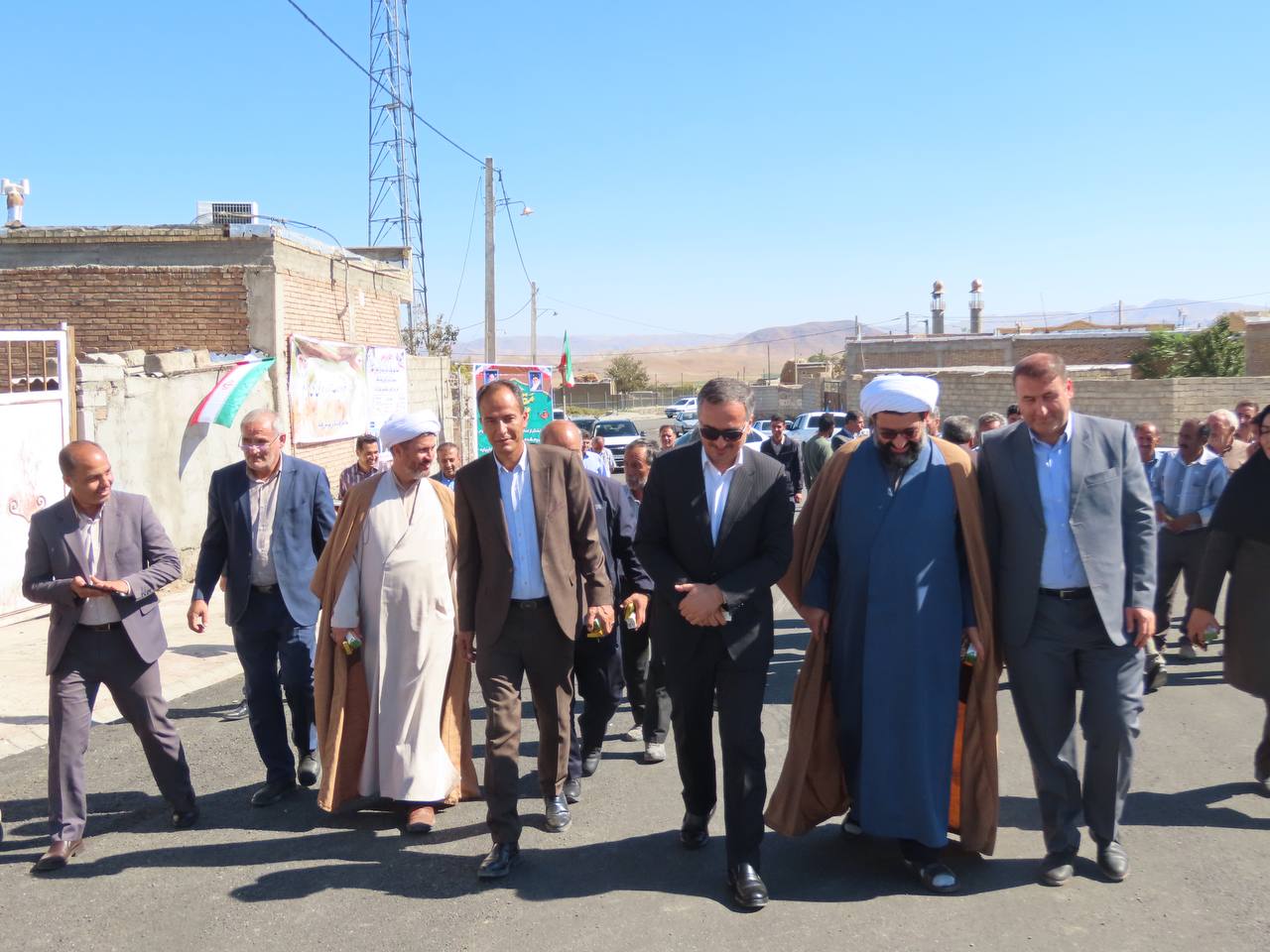 افتتاح آسفالت طرح هادی و آسفالت معابر روستای کامل آباد