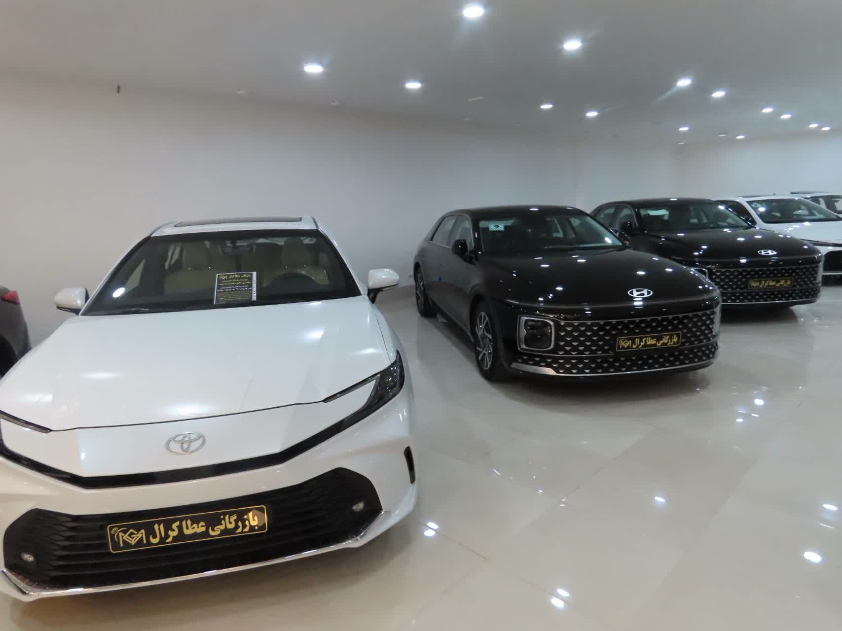 آیین افتتاح نمایشگاه اتومبیل «عطا کرال» در چایپاره با عرضه خودروهای منطقه آزاد ماکو