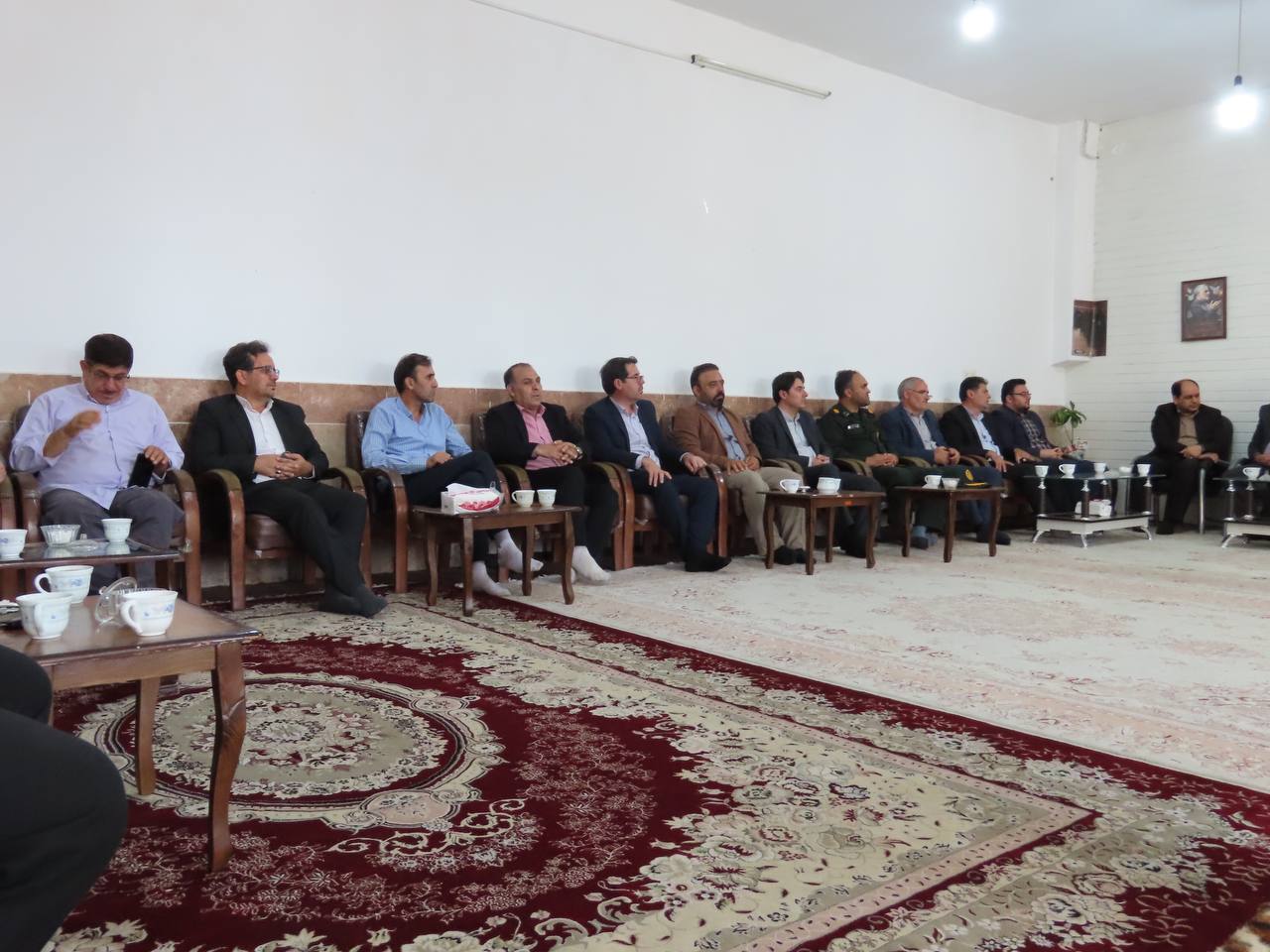 دیدار فرماندار و اعضای شورای اداری با امام جمعه شهرستان