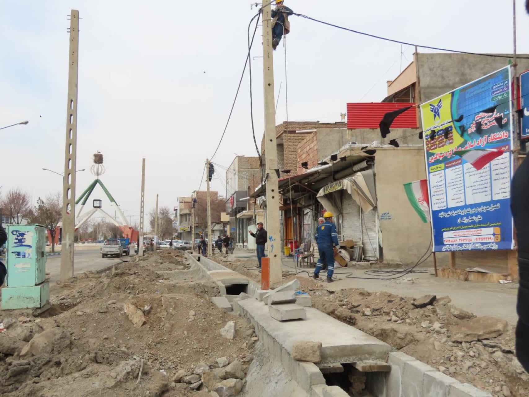 بازدید فرماندار چایپاره از پروژه‌ عمرانی شهرداری قره ضیاءالدین