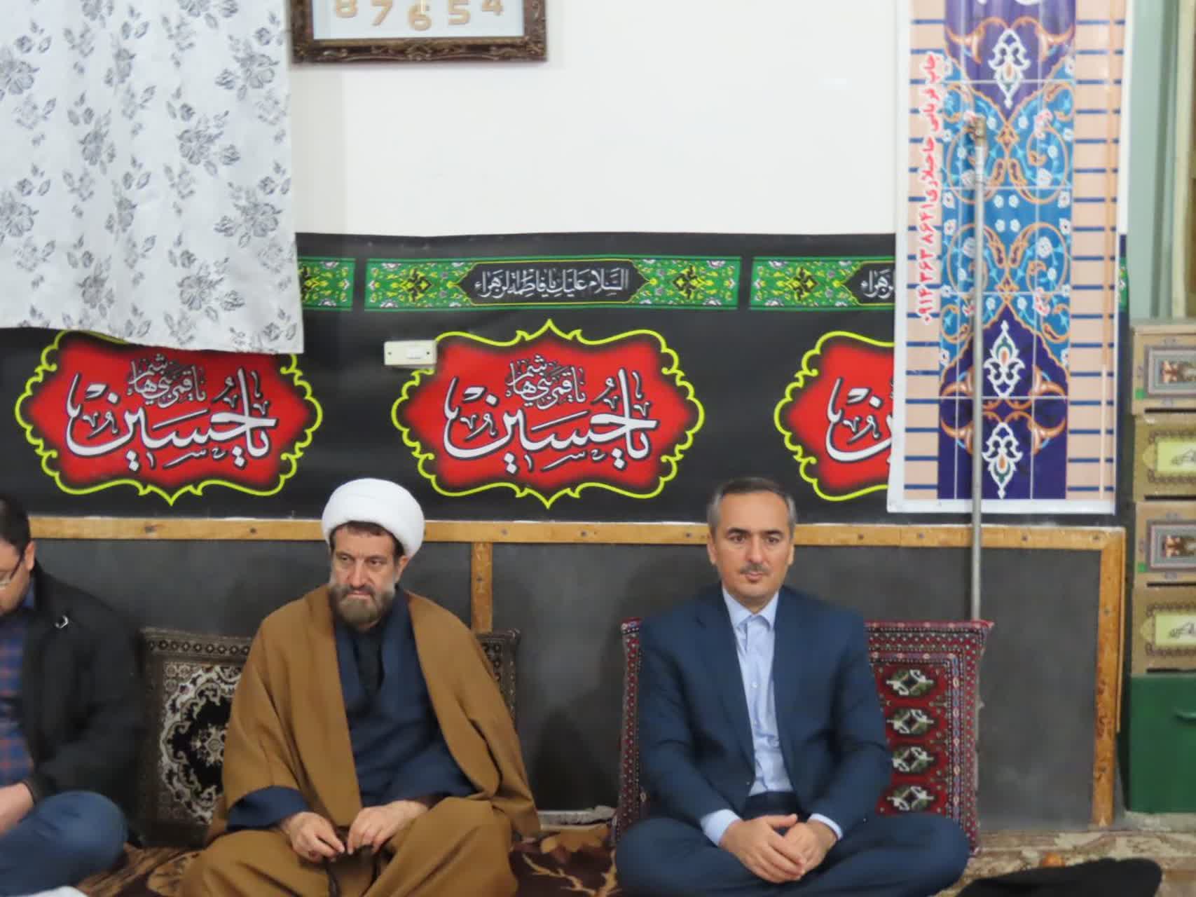 حضور فرماندار چایپاره در مراسم ایام فاطمیه در شهر حاجیلار